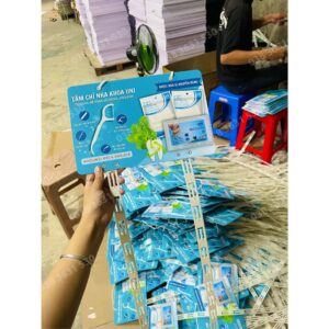 Vỉ treo dây nhựa